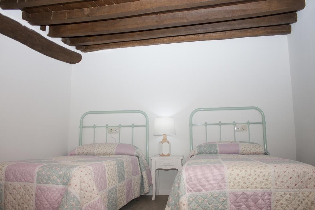 Casa De La Panaderia Guest House Los Navalucillos ภายนอก รูปภาพ